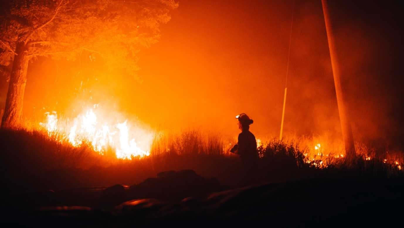 wildfire-smoke-blanketing-parts-of-b-c-prompts-air-quality-warning