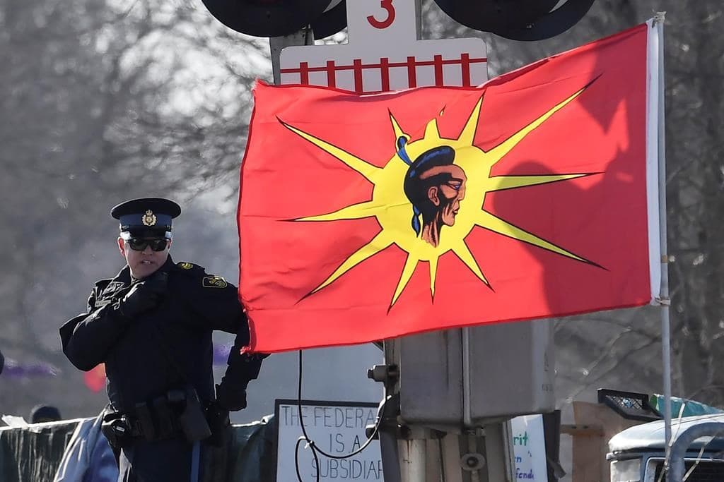 new-blockade-suspends-commuter-rail-service-west-of-toronto