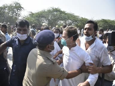 rahul-gandhi-priyanka-arrested-while-on-way-to-hathras-to-meet-gangrape-victims-family