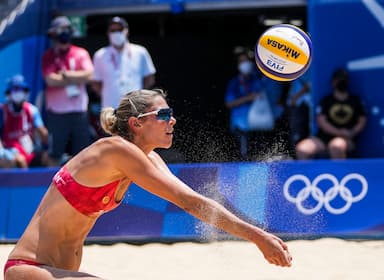 canada-faces-upset-in-womens-beach-volleyball-quarterfinals