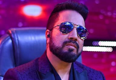 mika-singh-launches-water-brand