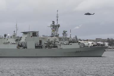 canada-turns-to-u-s-navy-for-help-to-recover-downed-military-helicopter