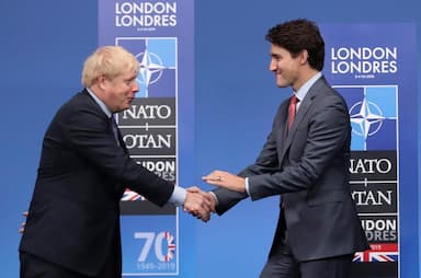 british-prime-minister-boris-johnson-remains-in-icu-but-condition-stable