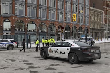 ottawa-police-respond-to-rideau-centre-mall-same-day-it-reopens
