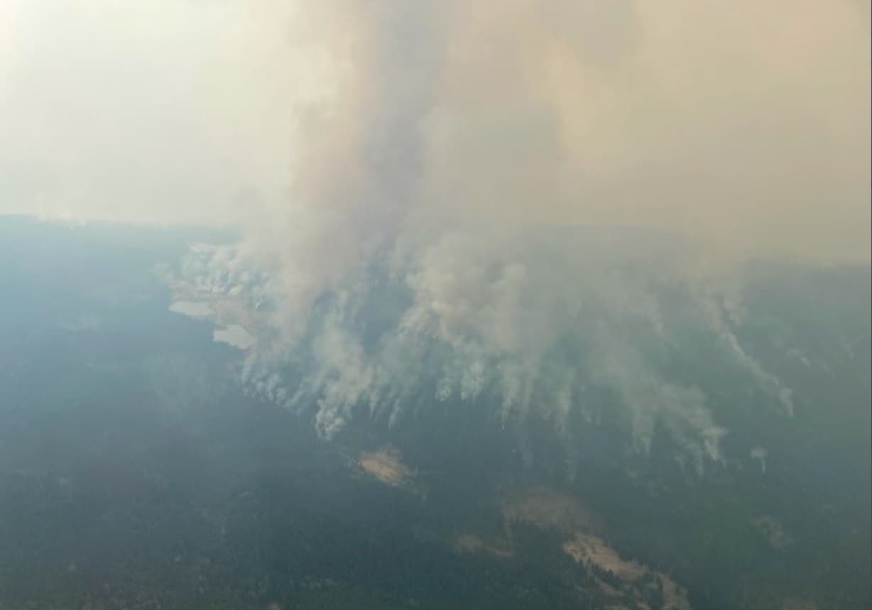 13-wildfires-of-note-continue-to-burn-in-b-c-including-392-square-kilometre-fire-northwest-of-kamloops