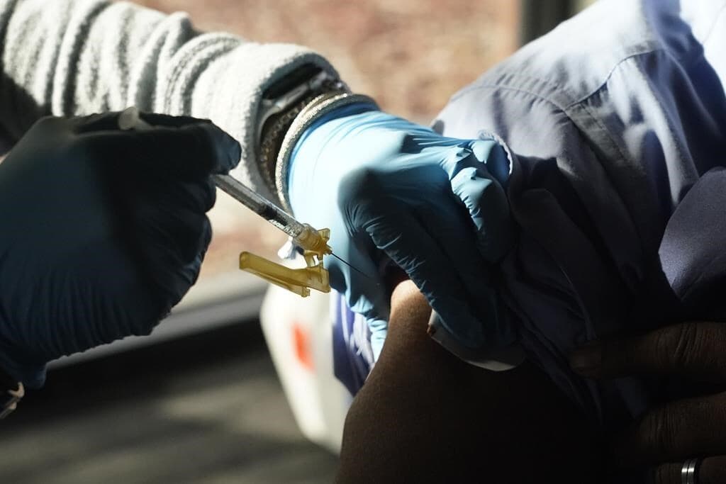 flu-covid-19-immunization-campaign-kicks-off-in-bc