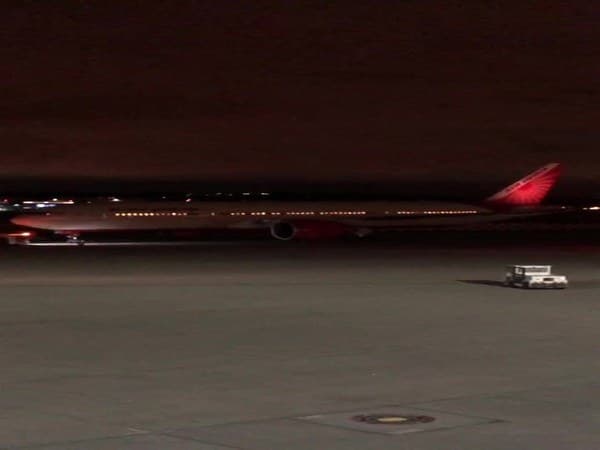 vande-bharat-mission-first-air-india-flight-from-vancouver-takes-off-with-200-indians