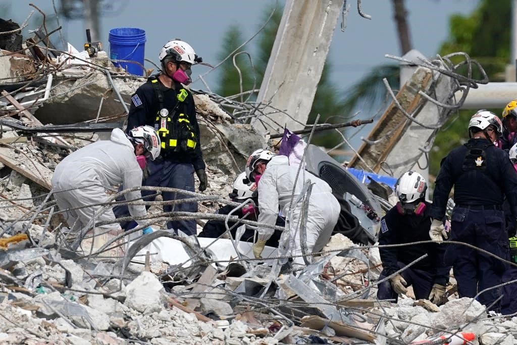 tears-prayer-mark-end-to-search-for-florida-condo-survivors