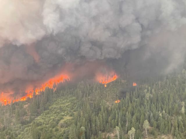 262 wildfires burning in B.C. resulting in 64 evacuation orders and 100 evacuation alerts - https://cdn.connectfm.ca/770D271E-F669-4F40-8860-12901331D08D_Story1335554_1930609.jpg