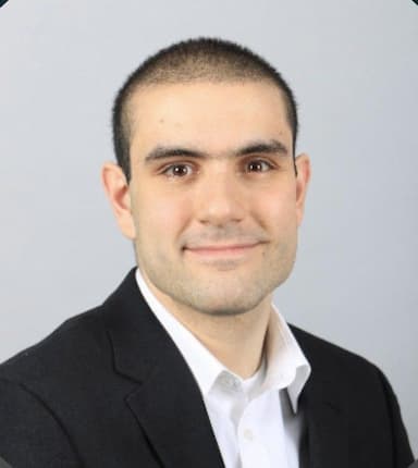 father-of-the-man-who-killed-10-people-in-torontos-van-attack-says-his-son-has-not-shown-remorse