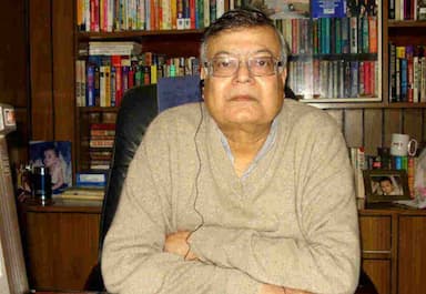 hindi-writer-surender-mohan-pathak-to-file-a-case-against-mirzapur-2-makers