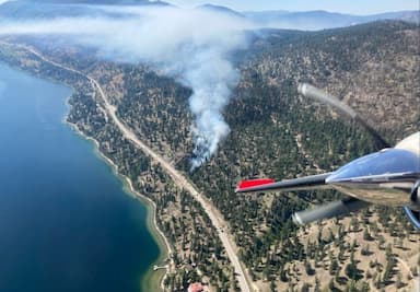 wildfire-near-peachland-considered-out-of-control-main-route-through-south-okanagan-closed
