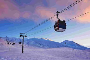 power-outage-at-banff-gondola-left-more-than-300-people-stranded