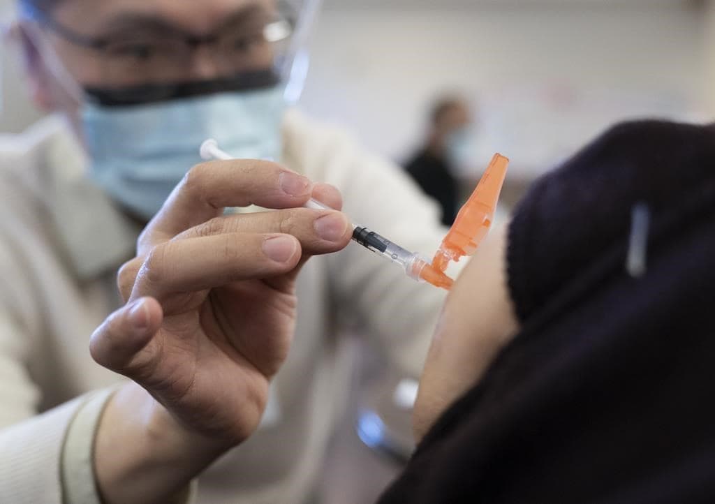 british-columbians-living-in-long-term-and-assisted-homes-due-to-start-receiving-covid-19-booster-shots
