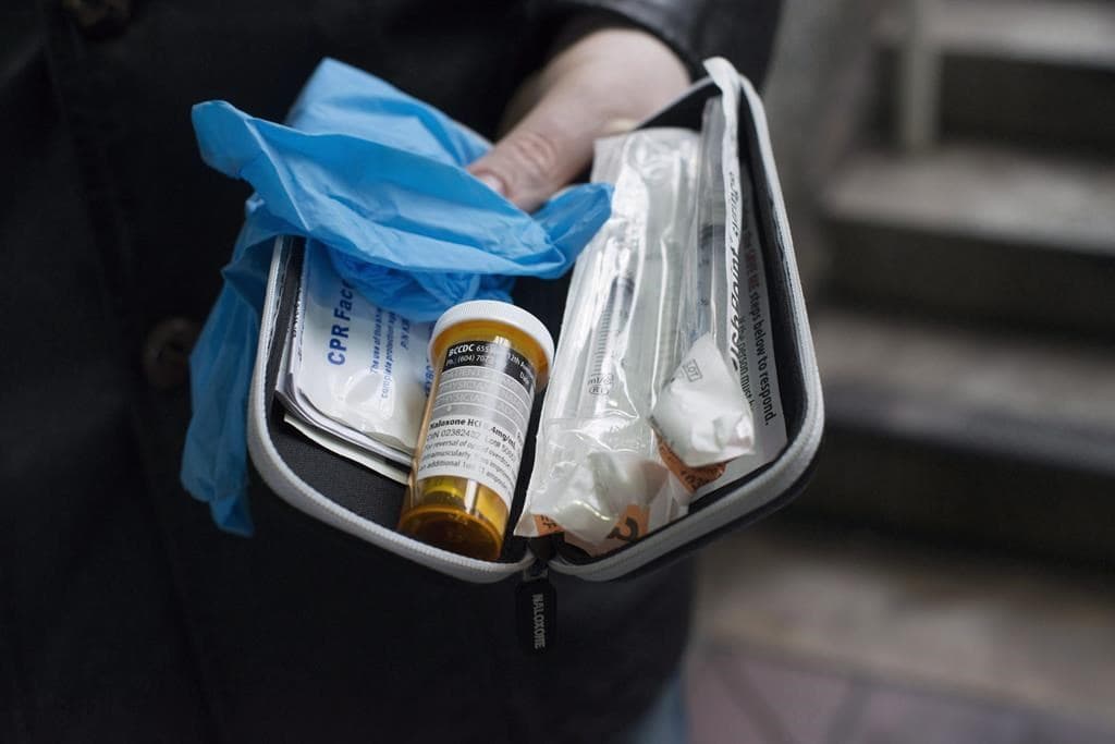 police-respond-to-multi-person-drug-overdose-in-surrey