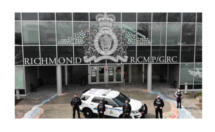 male-and-female-linked-to-gangs-arrested-while-in-possession-of-a-loaded-handgun