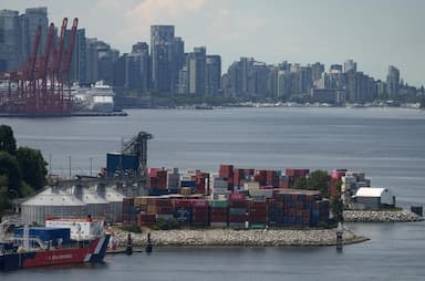 tentative-deal-reached-to-end-b-c-port-strike