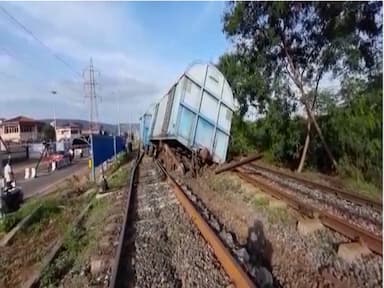 train-hits-truck-that-slid-onto-track-near-a-tunnel-in-taiwan-killing-51