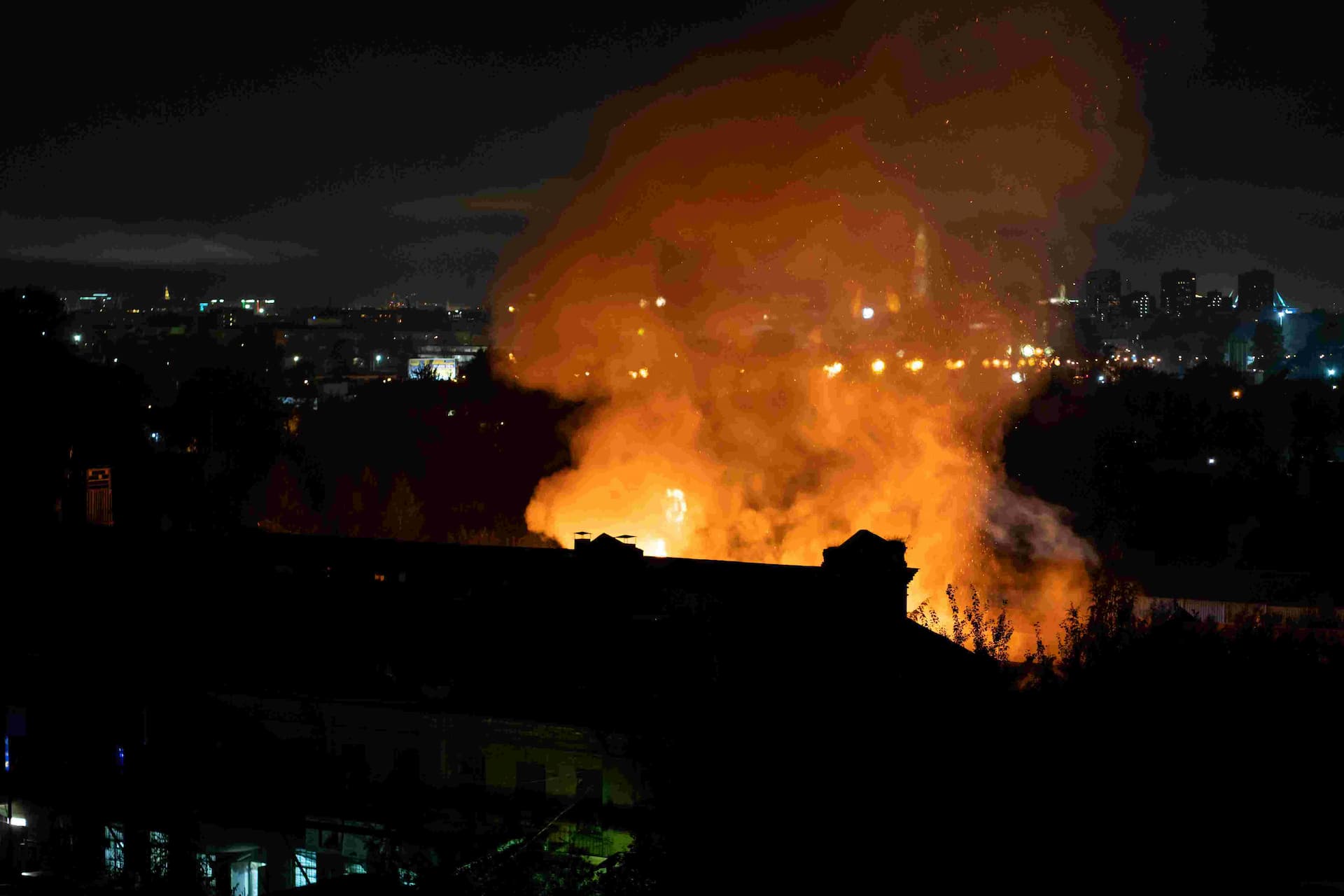 7-people-who-died-in-old-montreal-fire-being-investigated-as-homicide