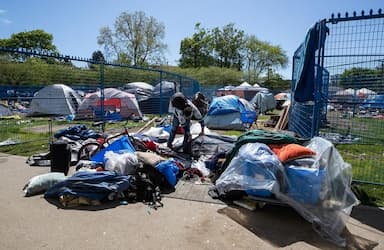 many-arrests-as-vancouver-police-enforce-injunction-against-homeless-camp