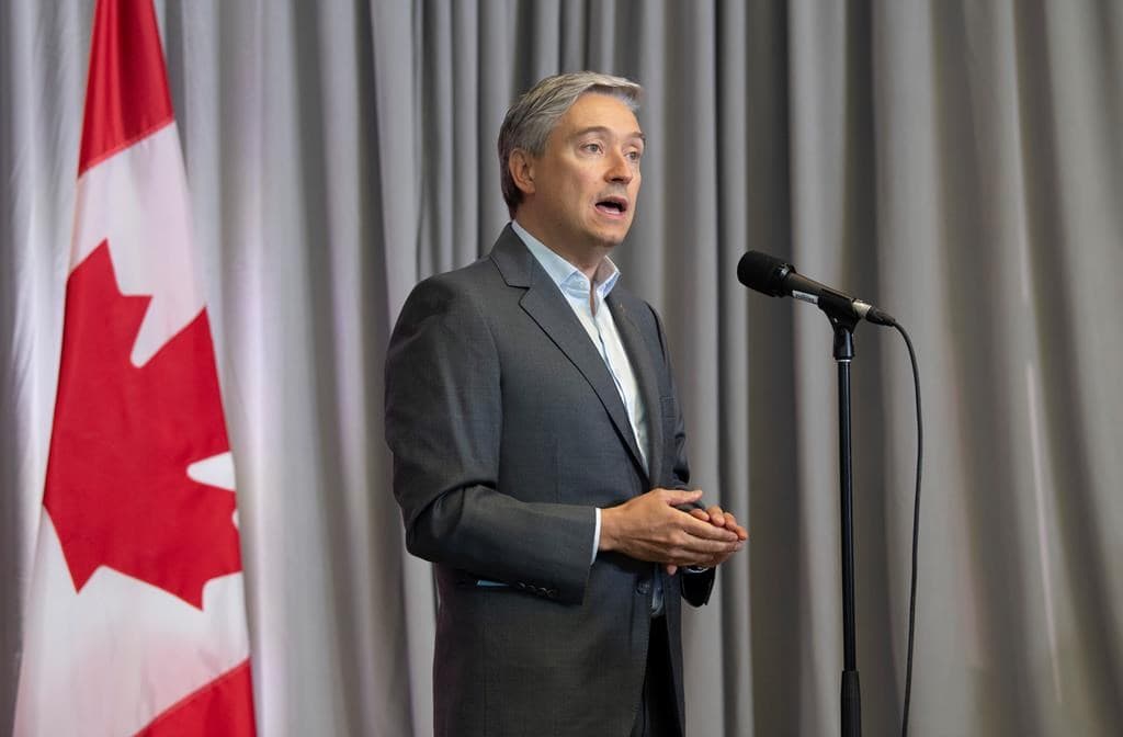 canada-hopes-to-avert-new-u-s-tariff-war-but-stands-ready-to-fire-champagne