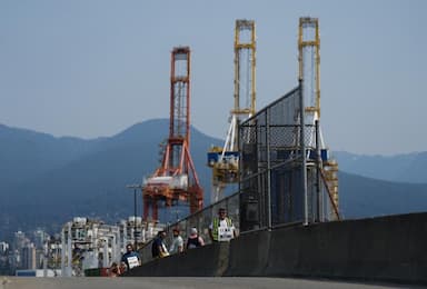 talks-deadlocked-as-b-c-port-strike-enters-day-5