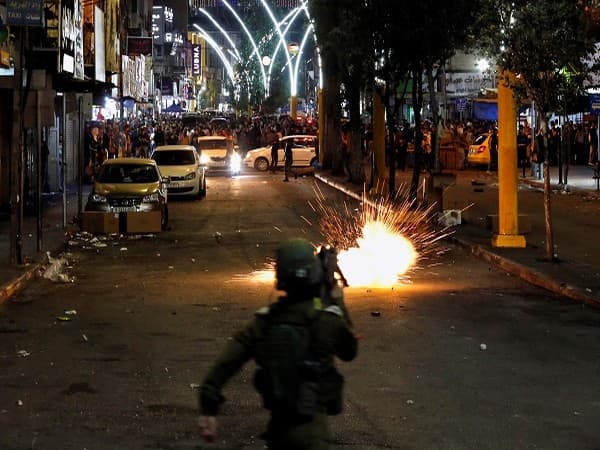 israeli-jets-flatten-14-story-building-in-gaza