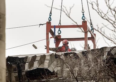 two-more-bodies-pulled-from-rubble-after-old-montreal-fire-five-bodies-identified