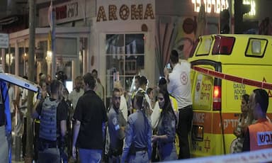 air-attack-leaves-1-dead-at-least-10-injured-in-tel-aviv