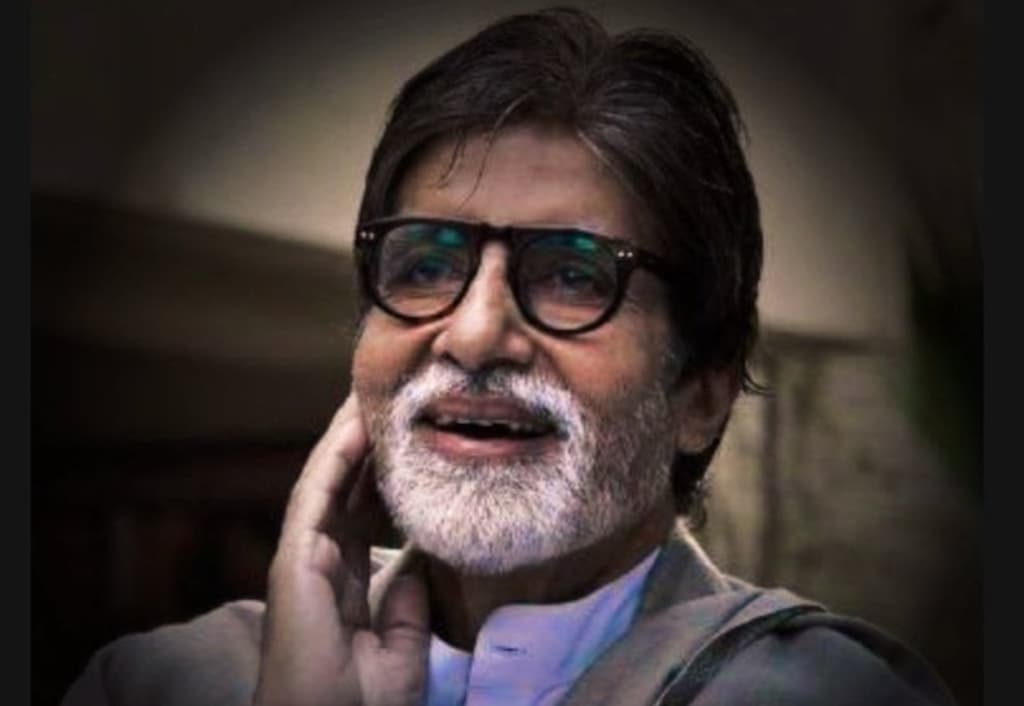 amitabh-bachchan-becomes-first-indian-to-be-presented-with-fiaf-award