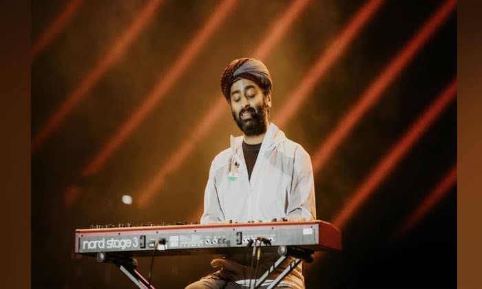 arijit-singh-postpones-his-uk-tour