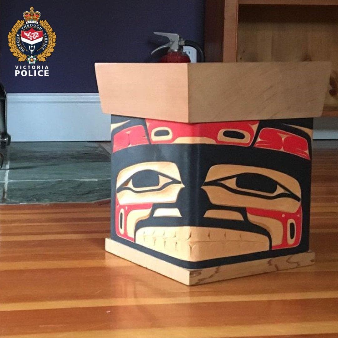 victoria-police-asking-for-the-publics-help-to-locate-a-distinctive-stolen-urn