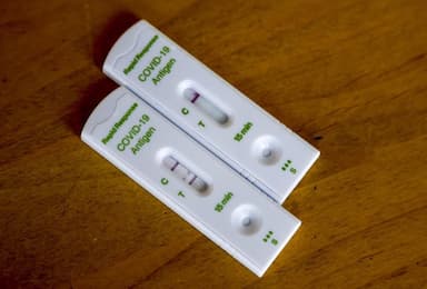 covid-19-numbers-spike-in-b-c-241-patients-admitted-to-hospitals