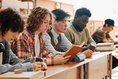 ontario-expert-panel-urges-province-to-end-post-secondary-tuition-freeze