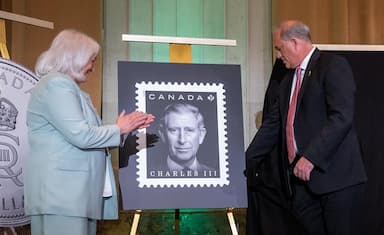 canada-post-issues-its-first-stamp-featuring-king-charles