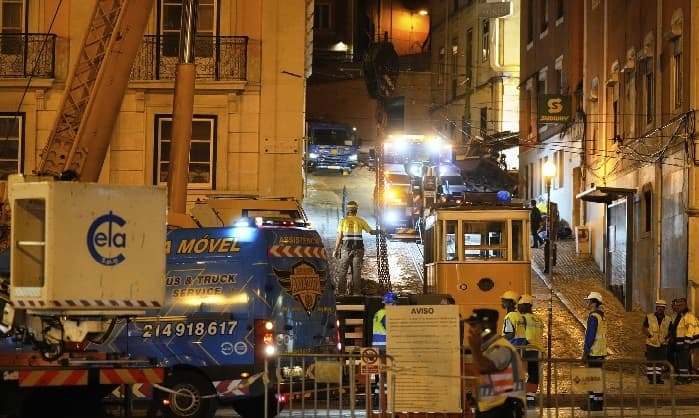 portuguese-police-say-two-canadians-dead-in-lisbon-streetcar-crash