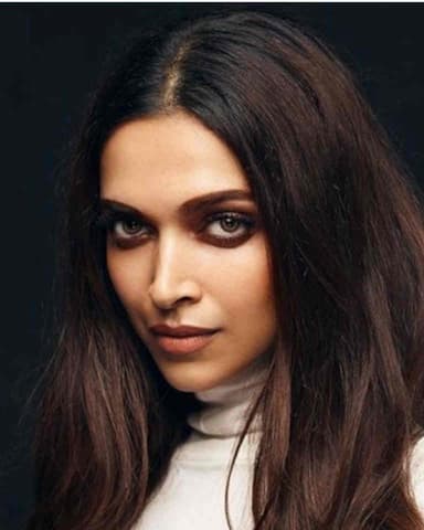 priyanka-chopra-deepika-padukone-to-be-questioned-in-fake-social-media-followers-scam