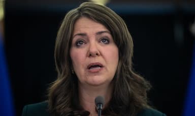 alberta-premier-smith-congratulates-carney-warns-him-against-future-hostile-acts