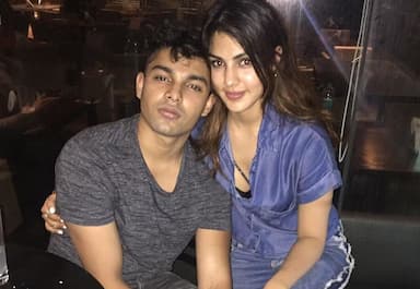 rhea-chakraborty-papped-outside-old-gym