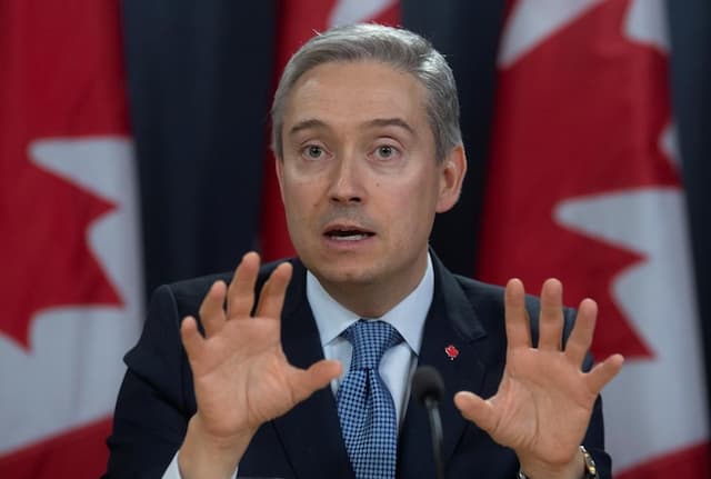 Plane carrying Canadians from Grand Princess cruise ship arrives in Canada - https://cdn.connectfm.ca/F1E6CF2D-6008-4D8A-BF47-996897507297_Story520268_750666.jpg