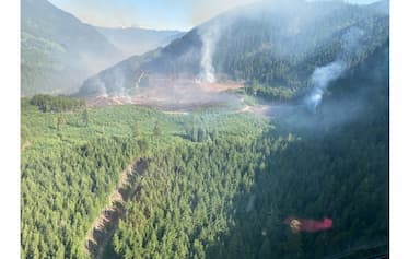 week-old-blaze-near-lytton-hasnt-grown-despite-burning-in-dangerously-steep-b-c-wildfire-service