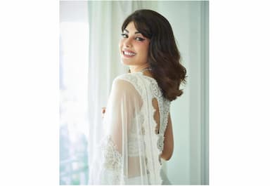 ed-questions-bollywood-actress-jacqueline-fernandez-in-money-laundering-case