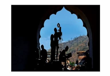 film-and-tv-industry-in-mumbai-allowed-to-shoot-till-5-pm-in-bio-bubble