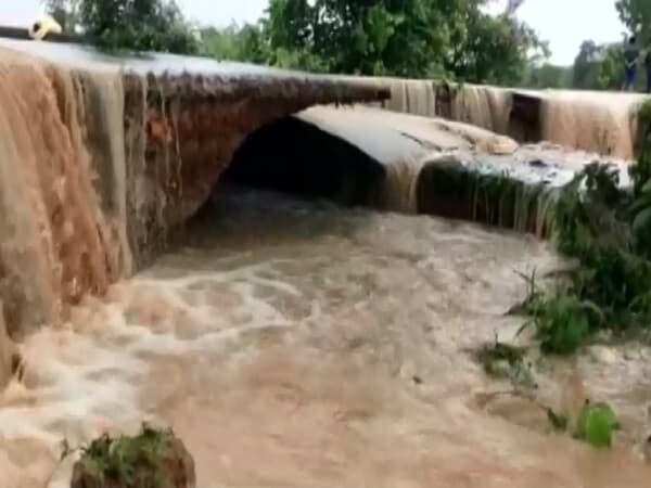 flood-fury-in-assam-3-31-lakh-affected-in-nagaon