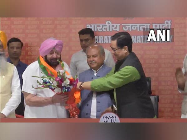 amarinder-singh-joins-bjp-also-merges-punjab-lok-congress-with-the-party
