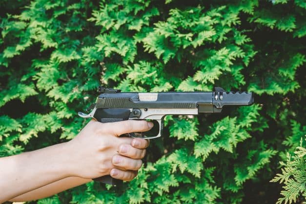 four-year-old-shoots-older-child-in-manitoba-officers-seize-weapons-from-home-rcmp