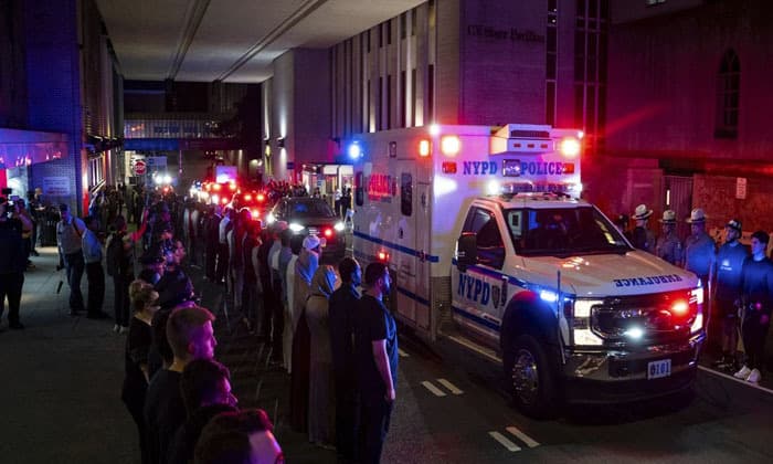 gunman-who-killed-4-at-manhattan-office-building-was-targeting-nfl-headquarters-mayor-says