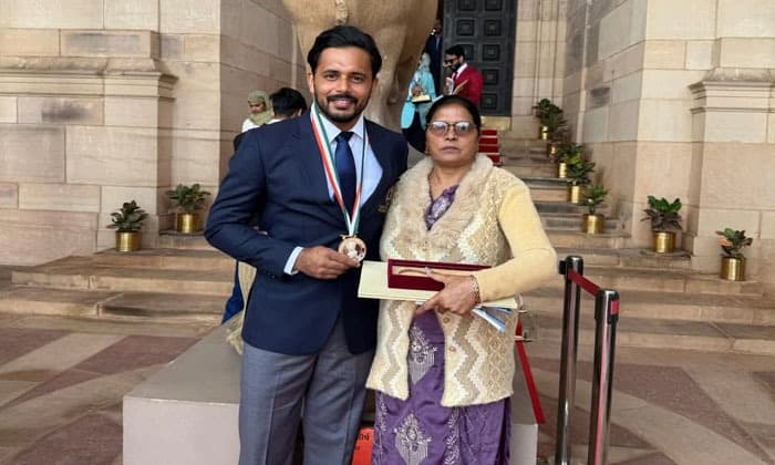 three-hockey-players-from-punjab-honoured-by-president-draupadi-murmu