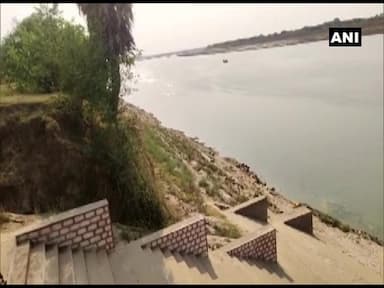 scores-of-dead-bodies-found-floating-in-indias-ganges-river