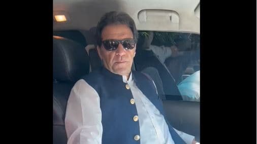 pakistani-court-sentences-former-prime-minister-imran-khan-to-10-years-for-revealing-state-secrets